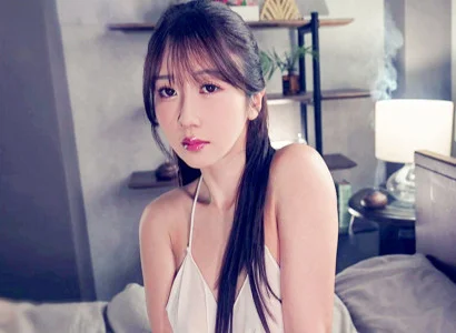 Khi chồng vắng nhà, người phụ nữ bán dâm nuôi con của mình