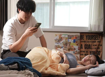 Kẻ biến thái kích thích khi thấy người yêu với người khác