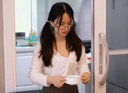 Cha dượng bị cha dượng cướp đi sự trong trắng