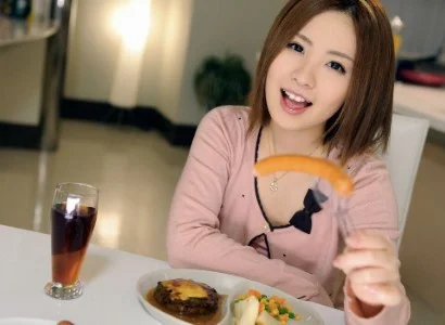 Bạn trai sau bữa tối thì địt em