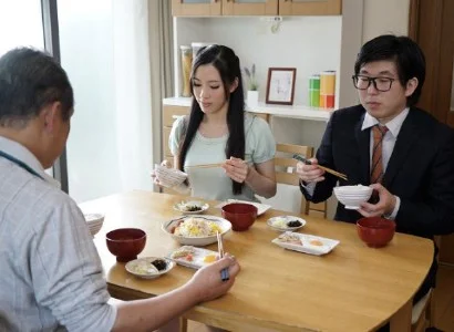Con dâu nứng banh vùng kín ra cho bố chồng quan hệ